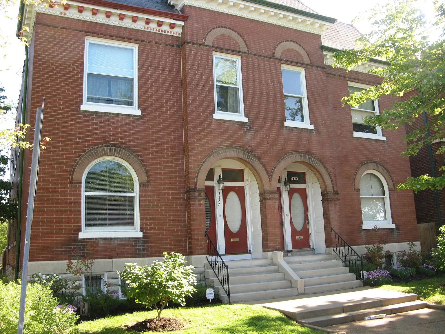 3325-3327 Pestalozzi St photo 1