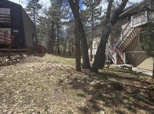 848 Pine Ln, Sugarloaf, CA 92386