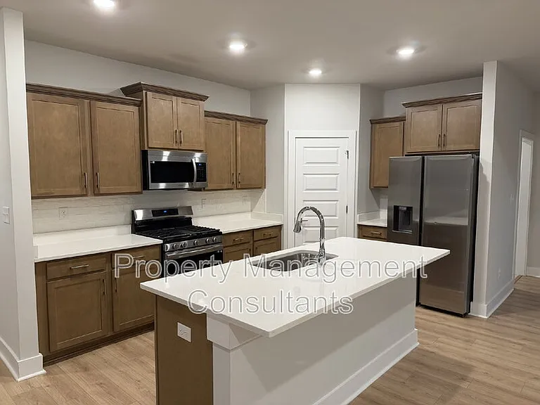 14872 Demarie Ln — Photo 7