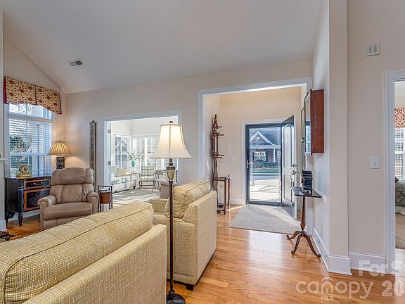3rd image of 375 Quinby Way