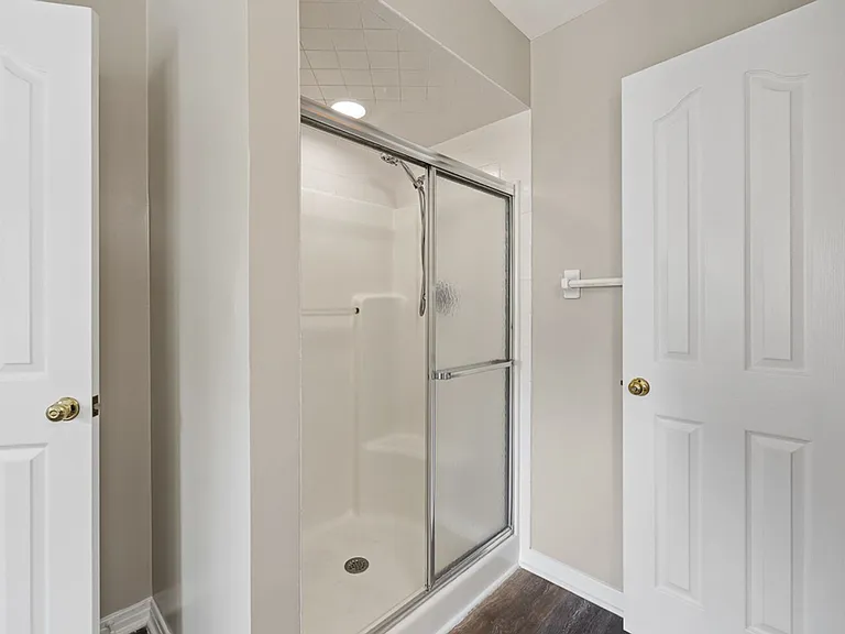 501 Asbury Ct — Photo 31