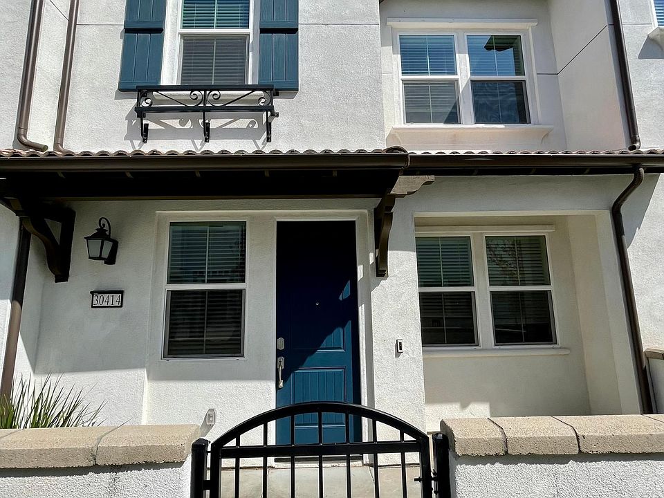 1st image of 30414 Town Square Dr