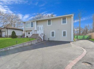 186 Missouri Ave, Bay Shore, NY 11706