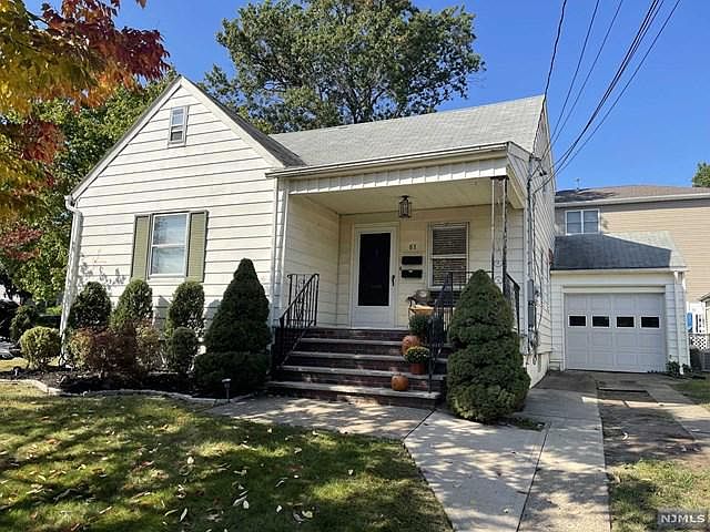 1st image of 61 Argyle Pl