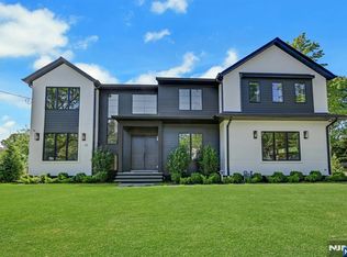 32 Highland Ave, Demarest, NJ 07627
