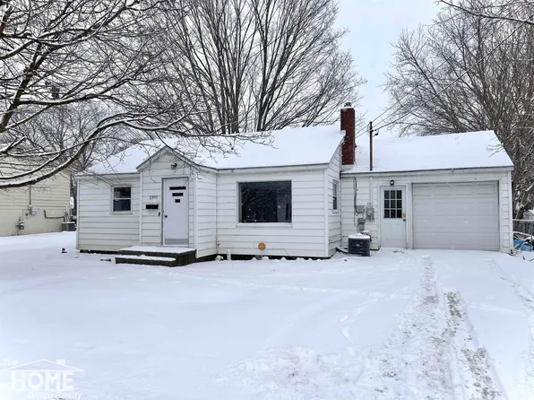 1310 W Stewart St, Owosso, MI 48867