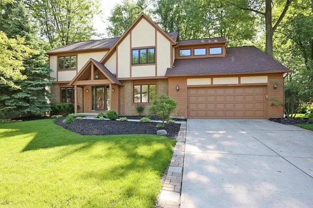 224 Woodedge Cir W photo 1