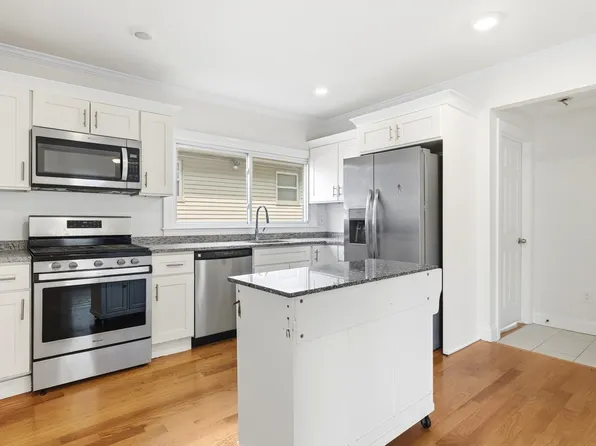 23 Thorndike St, Revere, MA 02151