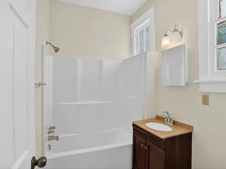 2500 Nashville Ave — Photo 10