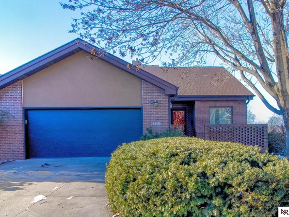 6721 Holmes Ct, Lincoln, NE 68506
