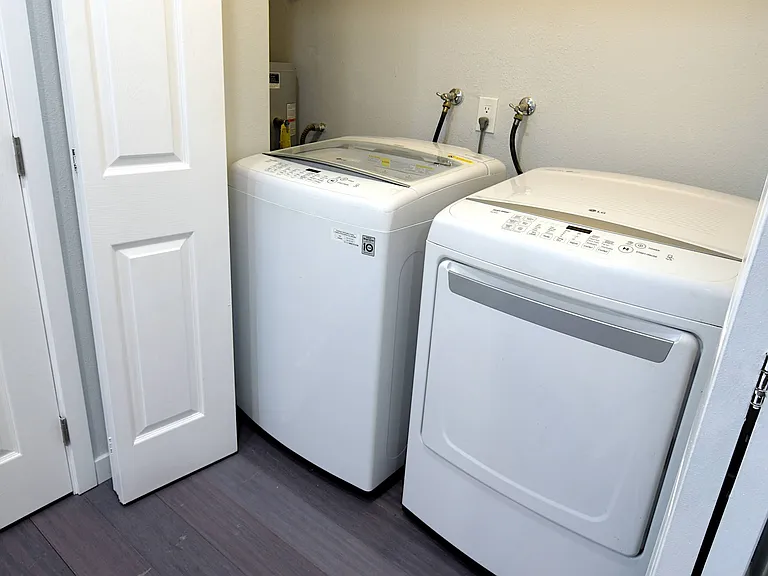 1555 Union Ave NE #G38 — Photo 16