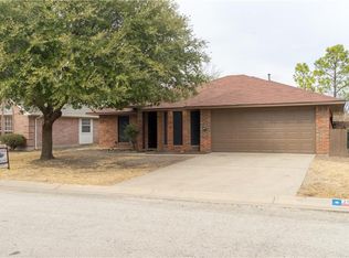 2021 Benjamin Dr, Sanger, TX 76266