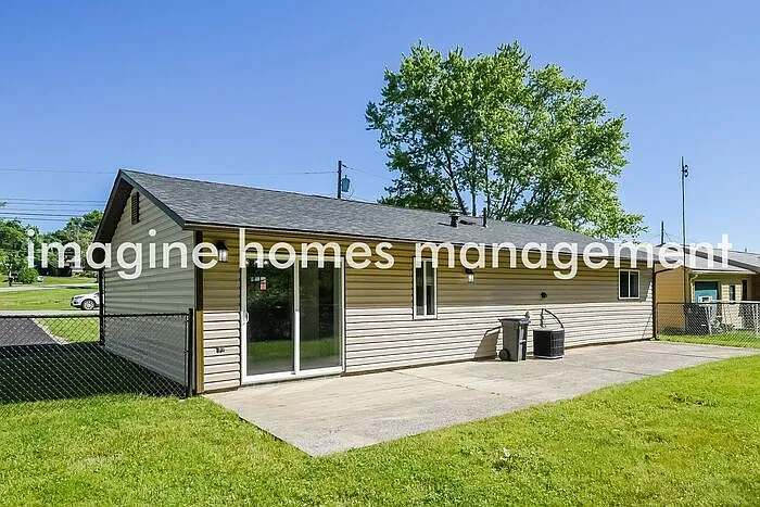 223 Sandalwood Dr — Photo 14