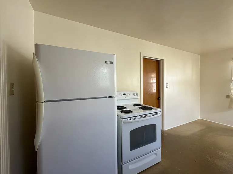 2231 Pine St — Photo 22