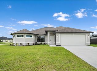 814 NW 2nd St, Cape Coral, FL 33991