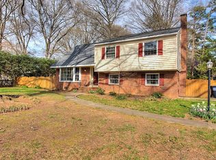 2335 Dolfield Dr, North Chesterfield, VA 23235
