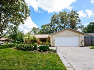 4308 Foxglen Ln, Tampa, FL 33624