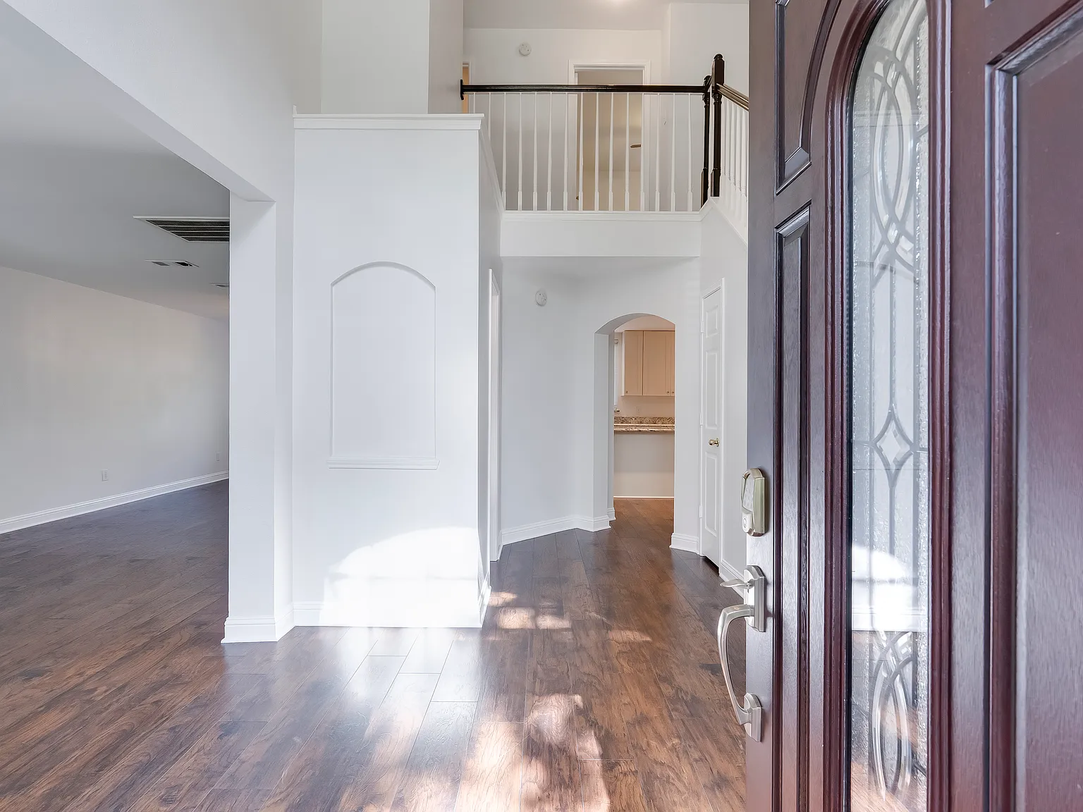 4 bed, 2.5 bath, 2579 sqft, $2,495 — Photo 4