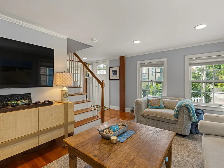 18 Walden St — Photo 10
