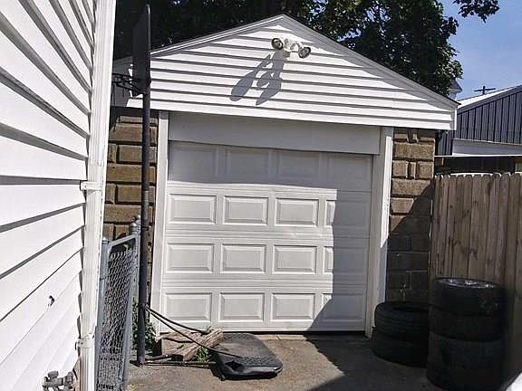 3rd image of 245 Tinkham St