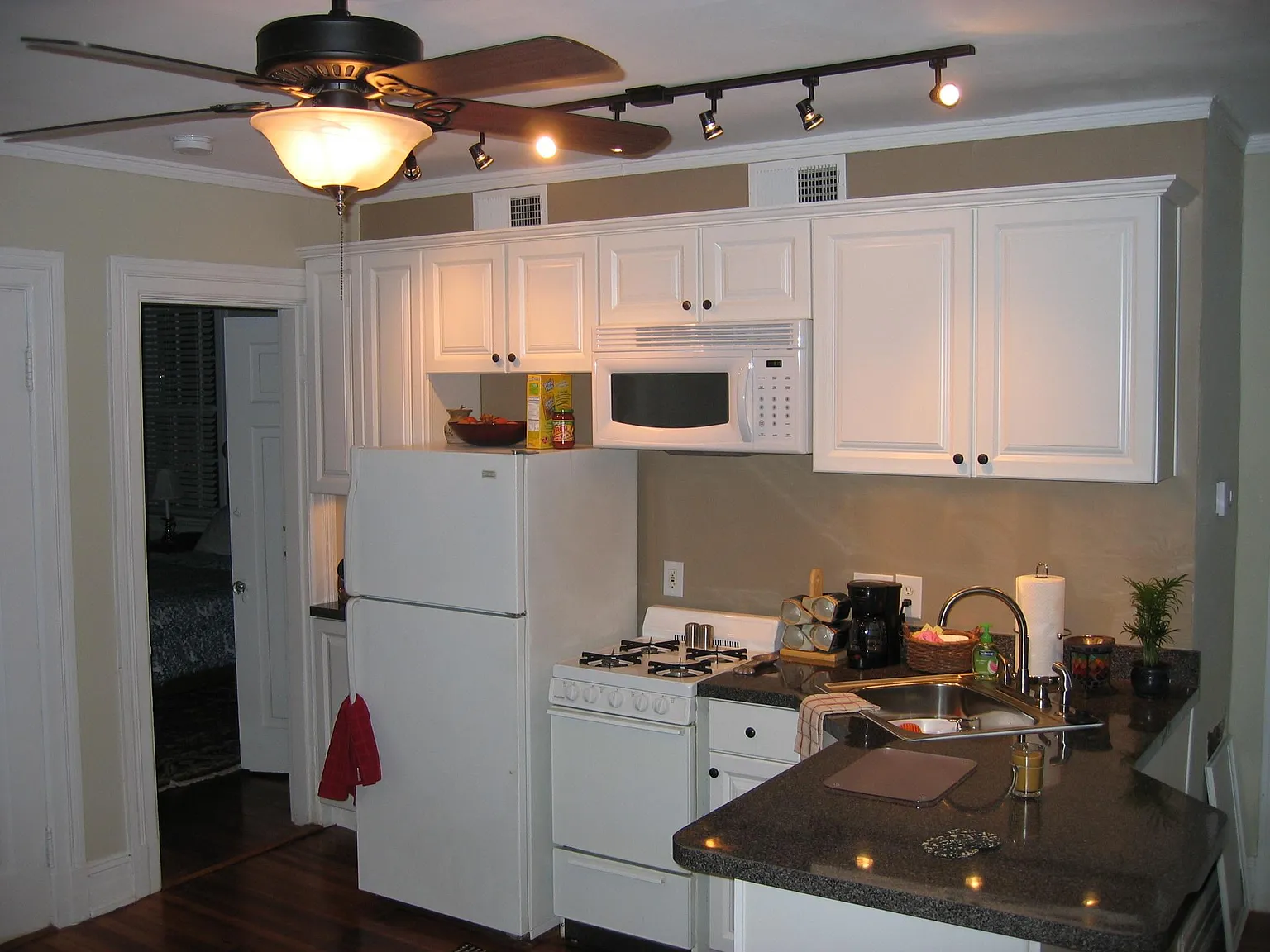 1 bed, $1,195 — Photo 4