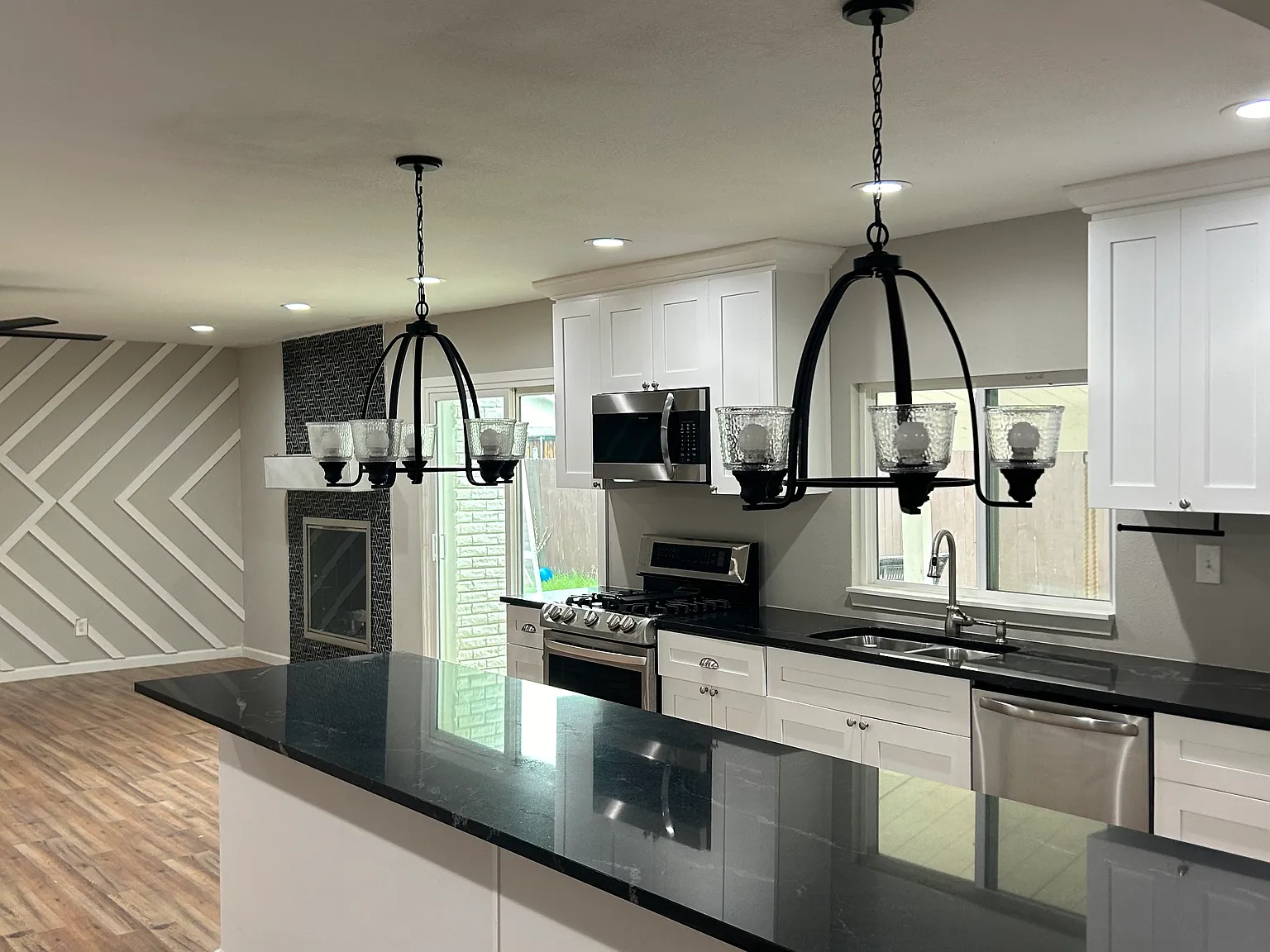 5029 Strickland Ave — Photo 3