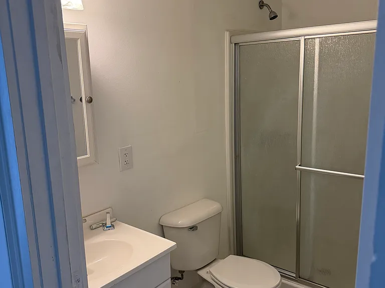 9 Caroline St #2 — Photo 4