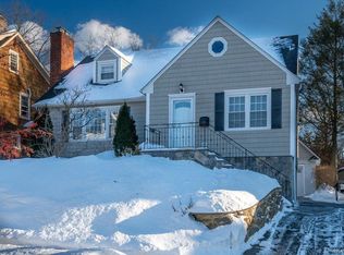 125 Travers Ave, Mamaroneck, NY 10543