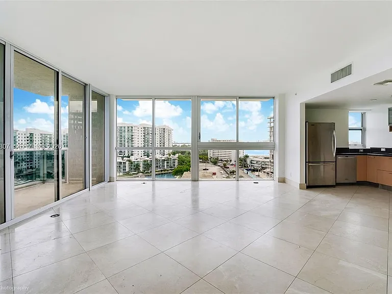 7929 West Dr #1001 — Photo 4