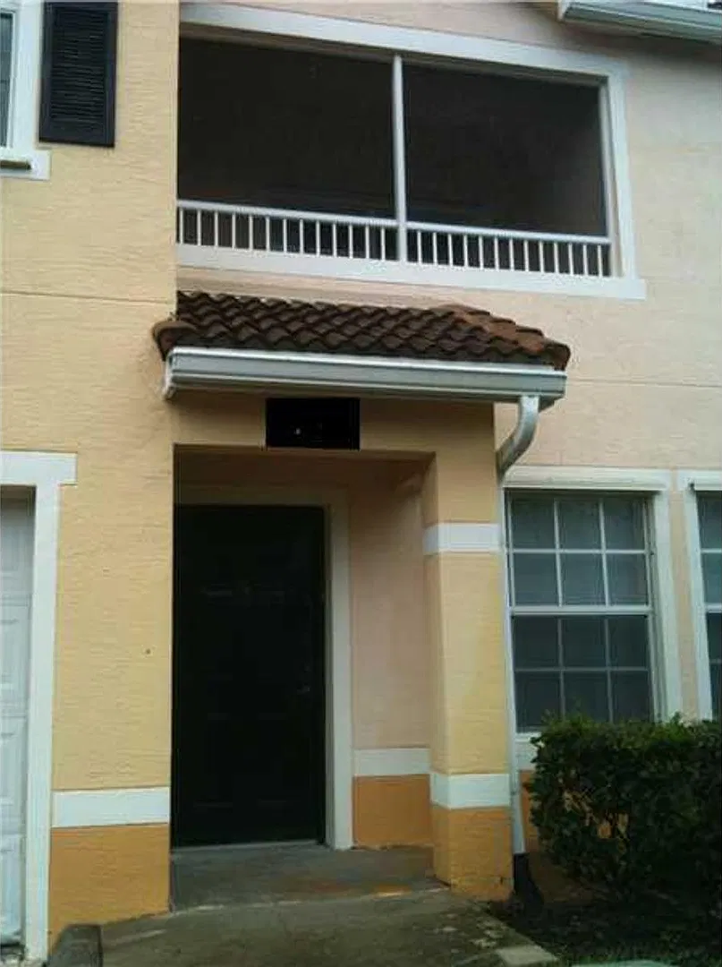 Palm Estates — Photo 2