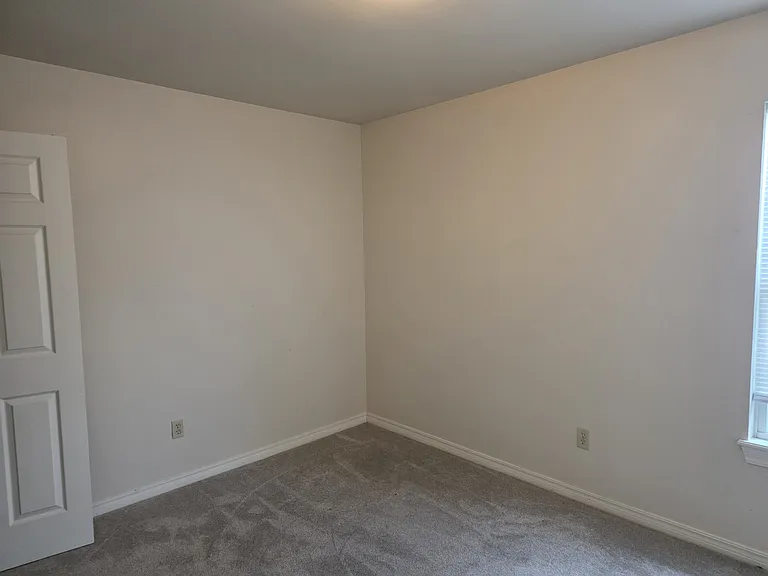 804 S 12th St — Photo 3