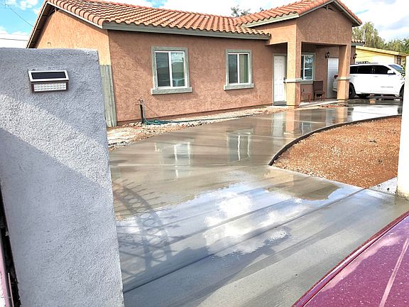 3rd image of 4720 S 36th Dr