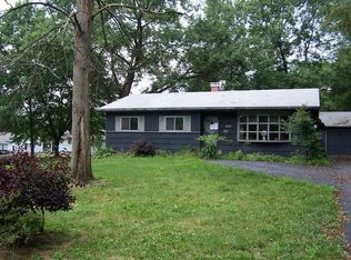 3979 Lake Rd, Youngstown, OH 44511