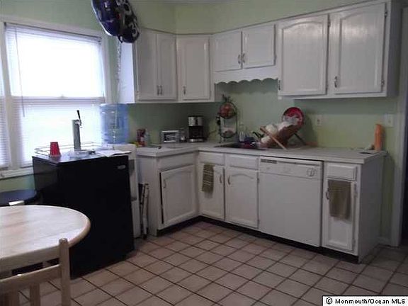 3rd image of 23 Cedar Brook Dr