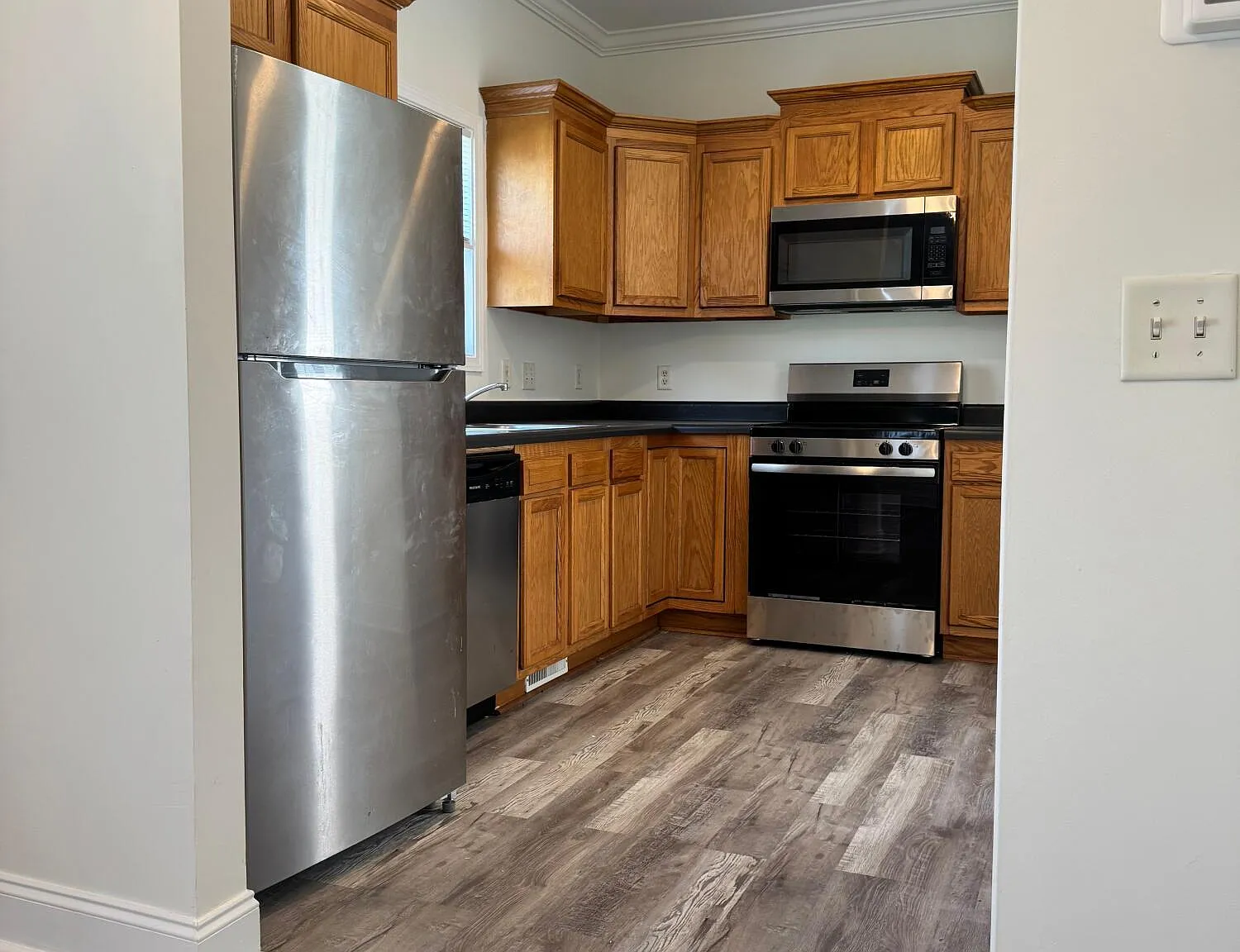 3 bed, 2.0 bath, $1,900 — Photo 4
