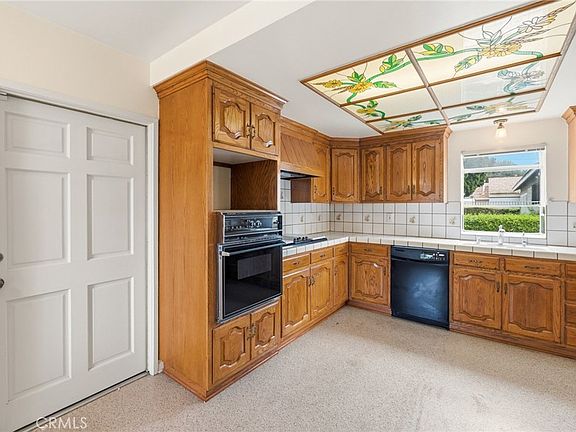 4th image of 5701 Tobias Ave