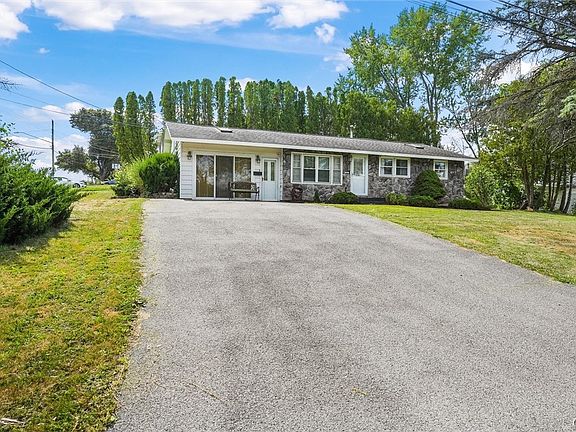 5th image of 101 Moyer Heights Dr
