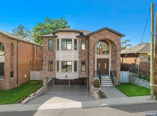 1107 Harvard Pl, Fort Lee, NJ 07024