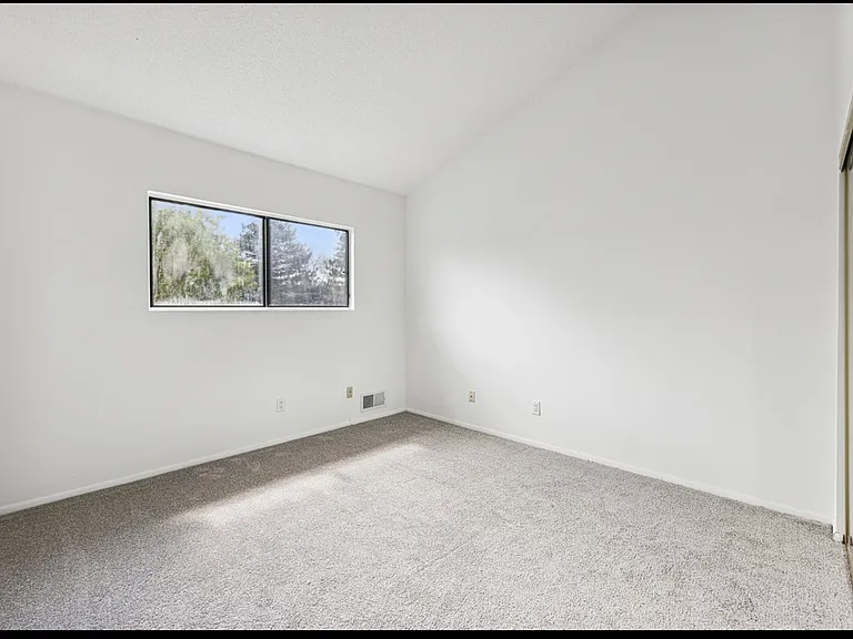 6609 Camden Dr — Photo 3