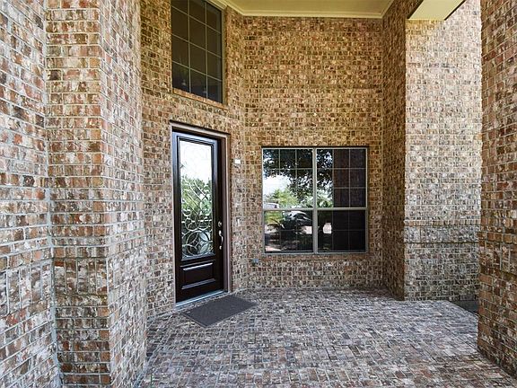 3rd image of 17419 Shoal Lake Ln