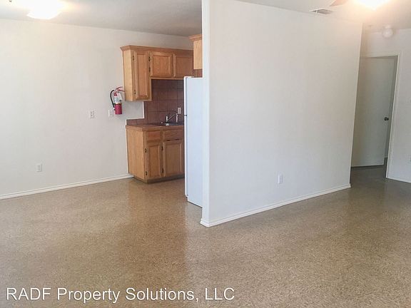 4th image of 1320 Del Oro Ln APT 2