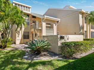 121 Lindsay Ln, Oldsmar, FL 34677