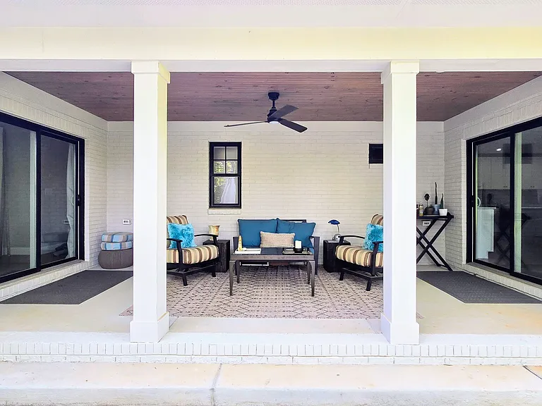 152 Vernon Dr — Photo 3