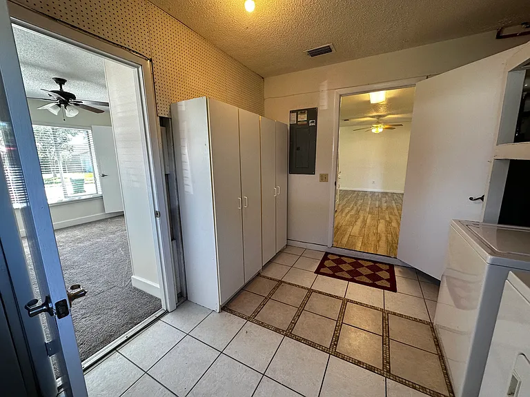 561 Parker Rd — Photo 10