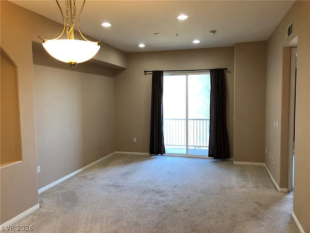 2 bed, 2.0 bath, 1038 sqft, $1,475 — Photo 2
