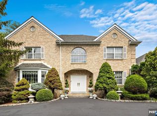 163 Rutherford Rd, Mahwah, NJ 07430