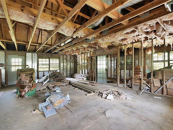 4th image of 26208 N Cloverland Rd