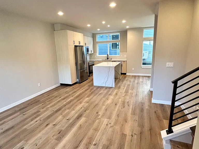 8523 Stone Ave N — Photo 13