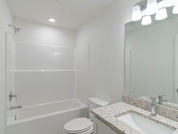 2nd image of 5223 Vista Trail Dr