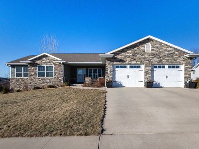 2185 Comanche Dr, Asbury, IA, 52002